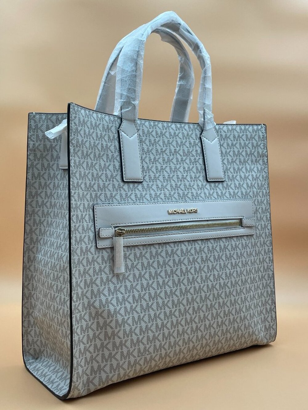 NWT Michael Kors Kenly Large Tote Light Cream Multi Logo $398